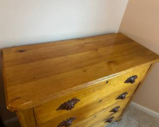 BUY IT NOW!$140. Vintage solid wood, 4-drawer dresser with leaf pulls