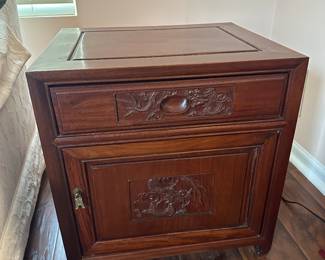 BUY IT NOW!$100. Dark wood nightstand/side table with asian motif carved accents 