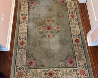 6'x4' wool pile floral rug