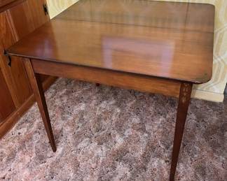 55 Hitchcock Butterfly Leaf Dining Tablemin