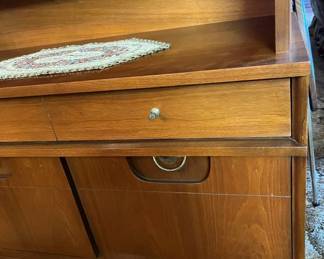 55 MCM Basic Witz Cabinet Detailmin