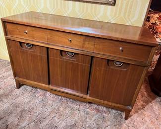 55 MCM Basic Witz Sideboardmin