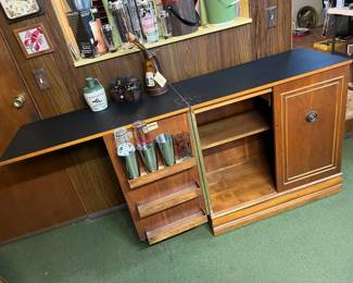 55 Saginaw Bar Expandedmin