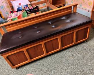 55 Vintage MCM Lane Cedar Chest Largemin