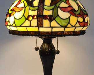 Tiffany-Style Table Lamp