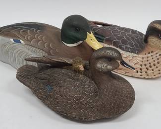 3 Duck Decoys Incl 1 American Wildlife Collection