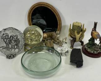 Assortment of Lodge Decor