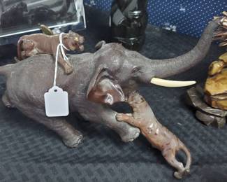 Japanese Meiji period - Bronze sculpture of an Elephant being attacked by Tigers.   