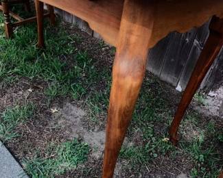 Antique Espansion Table with Queen Anne Legs