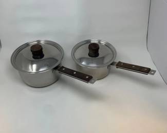 Vintage Farberware cookware in great condition.