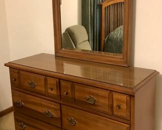 Dresser with Vanity Mirror 