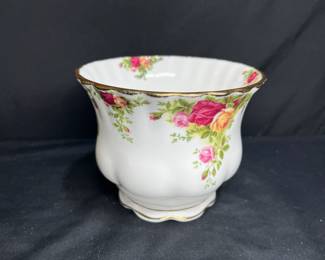 Royal Albert 4" Planter, Old Country Rose