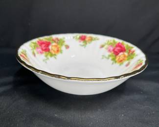 Old Country Rose Vegetable Bowl