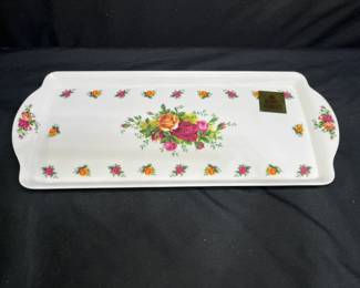 2 Large & 2 Small Melamine Sandwich Trays OCR