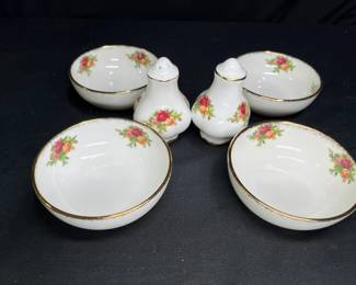 4 OCR Round Finger Bowls + Salt & Pepper