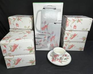 Mikasa Thermal Carafe & 8 Espresso Cups & Saucers