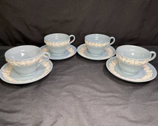 4 Wedgwood Queen's Ware Tea Cups & Saucers