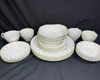 Laura Ashley by Johnson Bros Thistle 4 Place Set