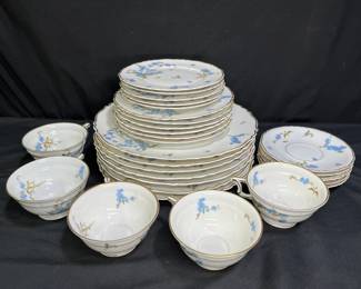 Haviland Montmery 5 Place Setting & More