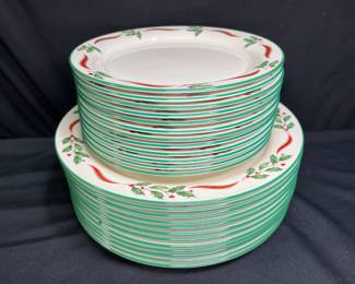 12 Dinner & Salad Plates Country Holly by Lenox