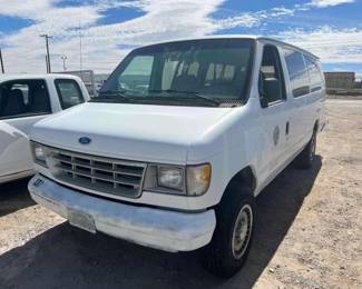 #380 • 1993 Ford E-350
