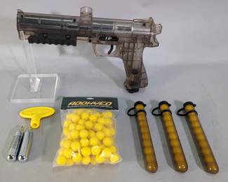 ER2 Paintball Air Pistol, With Co2 Cartridges And Paintballs