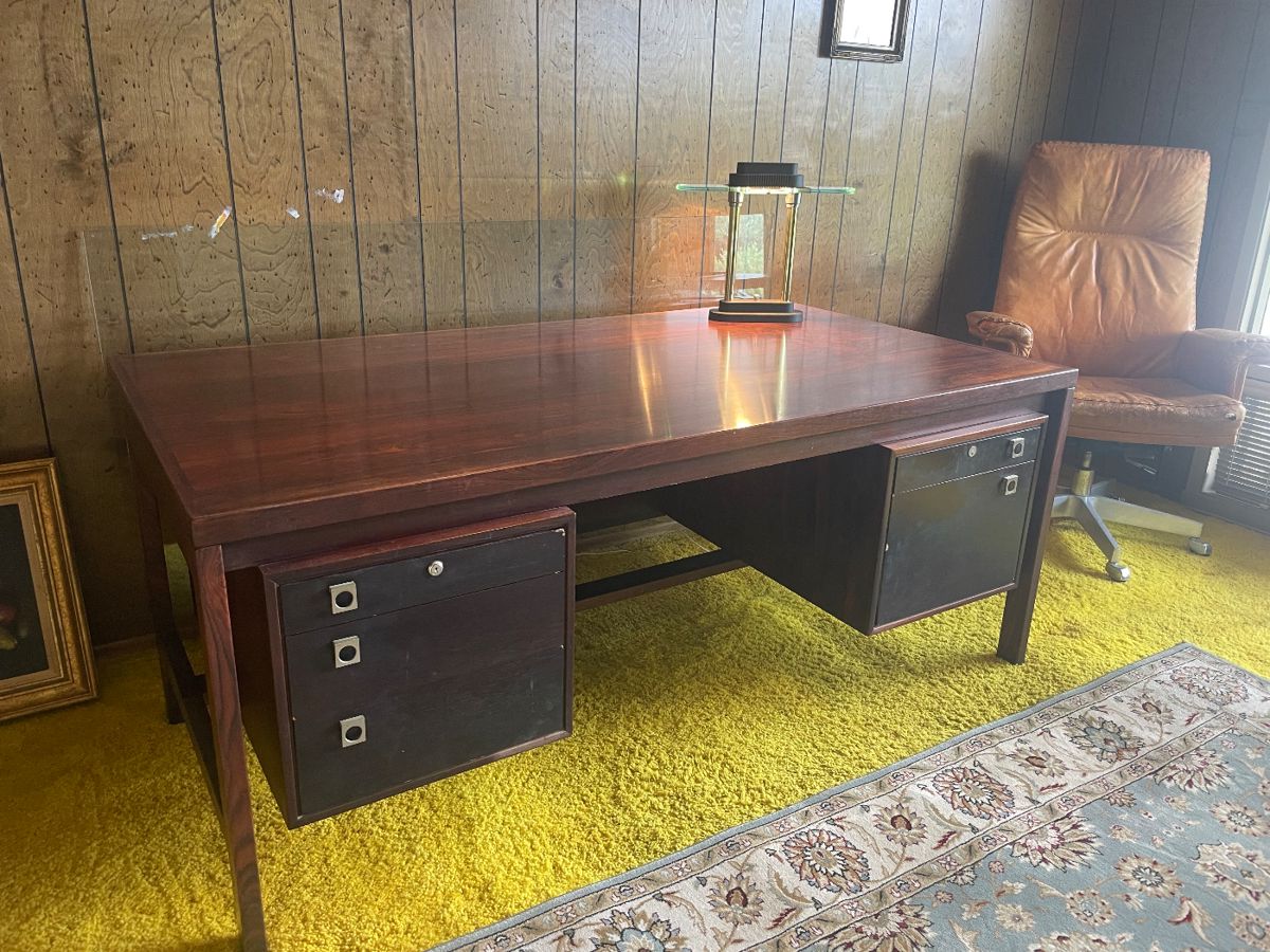 LA JOLLA RETRO ESTATE SALE in La Jolla, CA starts on 9/23/2023