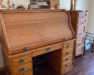 Colonial oak computer desk