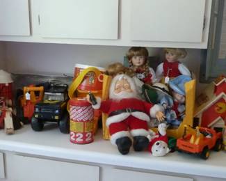 vintage toys Fisher Price, Tonka, etc.