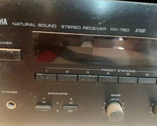 Yamaha stereo receiver