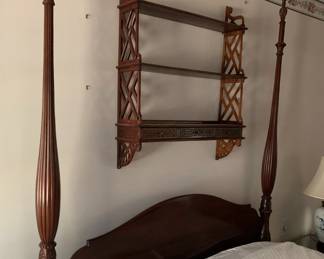 Queen poster bed Henredon