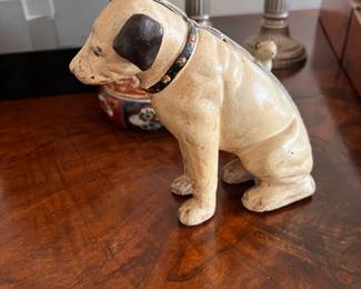 RCA Victoria repro bank.