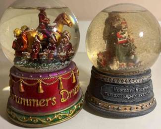 Christmas Musical Snowglobes