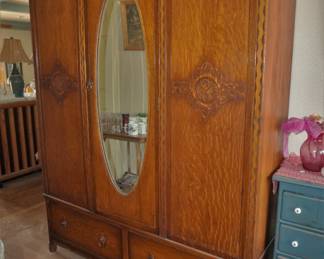 Large oak wardrobe