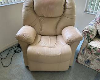 Pride Electric Chair (needs new part)