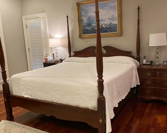 Night stands in this photo are not available