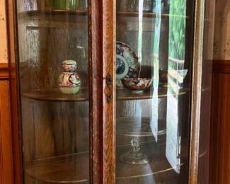 Beautiful claw foot glass curio 