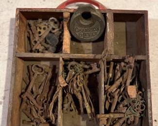 Antique keys and locks 