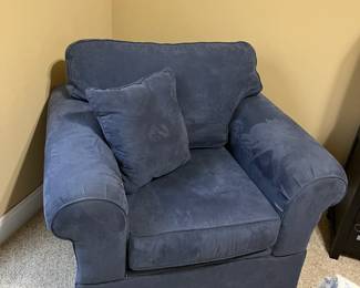 #30	Blue Club Chair w/loose back cushion	 $75.00 			

