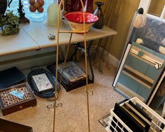 #35	Gold Metal Easel - 55" Tall	 $30.00 			
#36	Gold Metal Easel - 55" Tall	 $30.00 			
#37	Gold Metal Easel - 55" Tall	 $30.00 			
#38	Gold Metal Easel - 55" Tall	 $30.00 			
