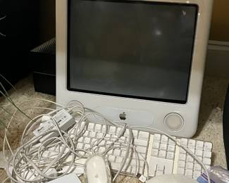 #101	Apple EMAC Computer w/keyboard 	 $100.00 			
