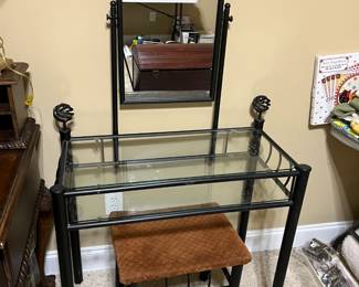 #123	Metal Vanity w/stool & Glass Top & Stool - 32x16x29-60	 $75.00 			
