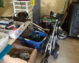 #153	BagBoy Pull Behind Golf Caddy - Chrome	 $40.00 			
#154	BagBoy Pull Behind Golf Caddy - Rose Gold	 $40.00 			
