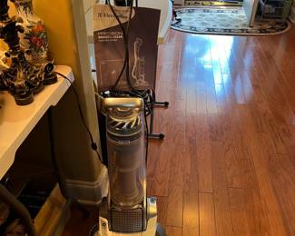 #60	Vacuum	Electrolux Bagless Brush/Roll Cleaning Vacuum	 $50.00 			
