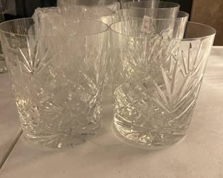 #171	et	Crystal low ball set of 8 glasses 	 $80.00 			
