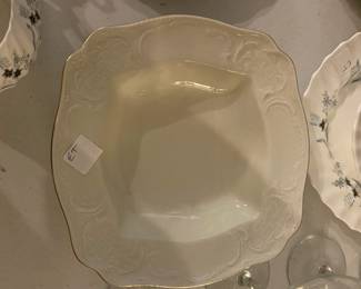 #168	ET	Rosenthal classic white square bowl and plater	 $30.00 			

