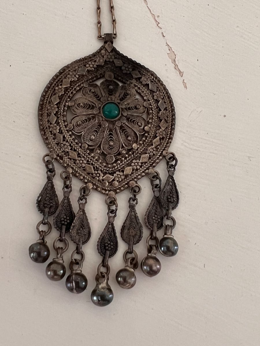 Collectible Galore 700 Lot U City Home Auction starts on 9/21/2023