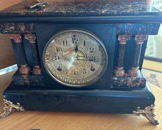 Antique Seth Thomas 1890's mantle clock 