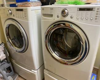 LG Washer/Dryer