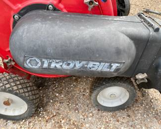 Troy-Bilt Vacuum/Shredder/Chipper